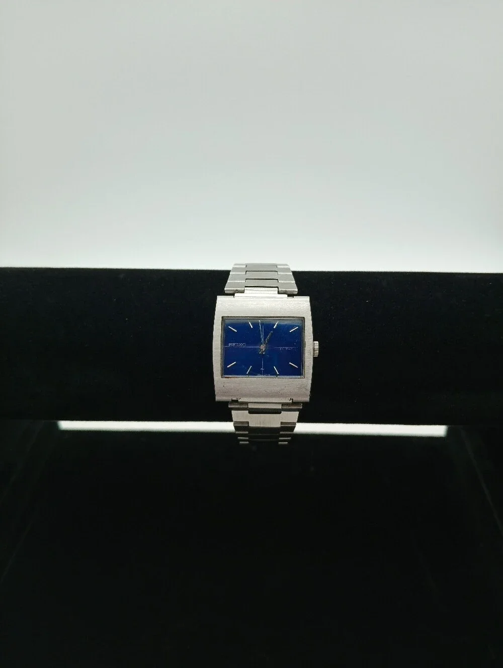 Seiko Men's Stainless Steel Watch with Blue Dial 141040